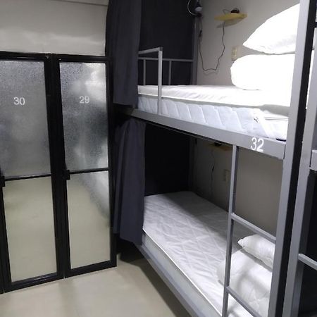 Mega Hostel เคียฟ ภายนอก รูปภาพ