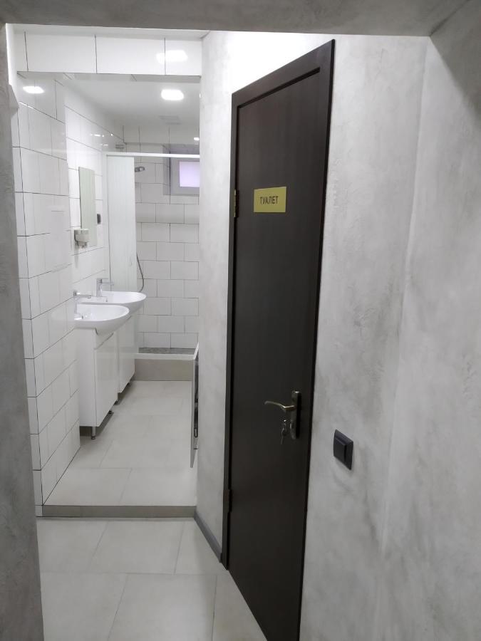 Mega Hostel เคียฟ ภายนอก รูปภาพ