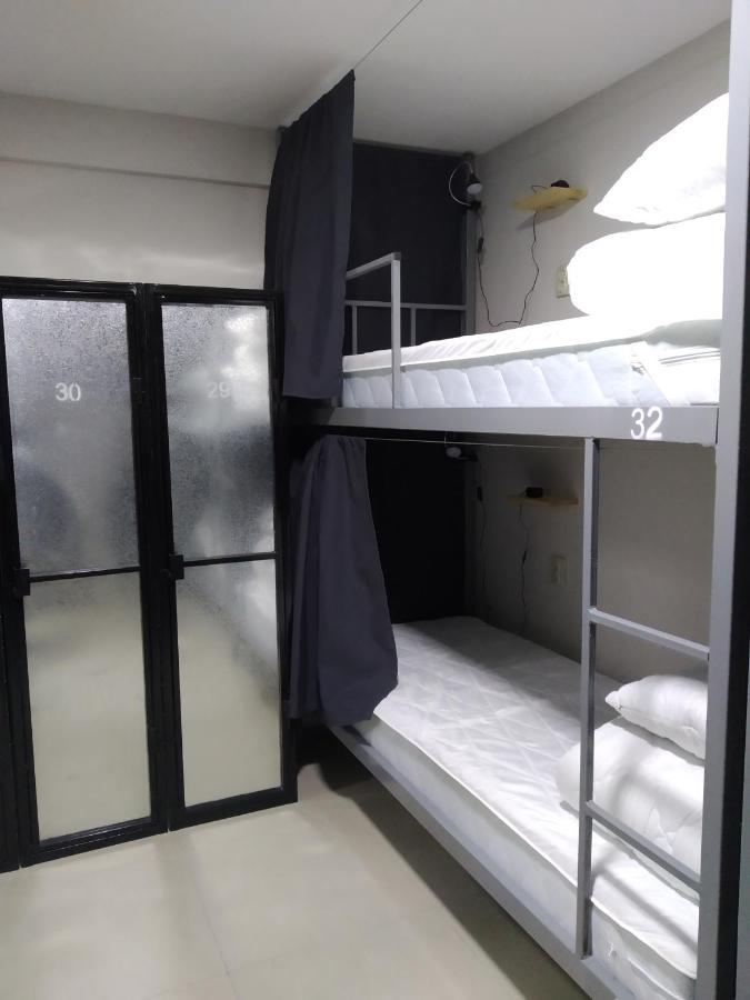 Mega Hostel เคียฟ ภายนอก รูปภาพ